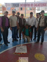 Personas asistentes al encuentro de cultivadores de cacao en santander