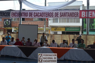 Directivos de fedecacao en el encuentro de cultivadores de cacao en santander