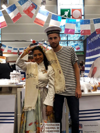 Asistentes de fedecacao al salon du chocolat en parís