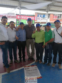 Personas asistentes al encuentro de cultivadores de cacao en santander