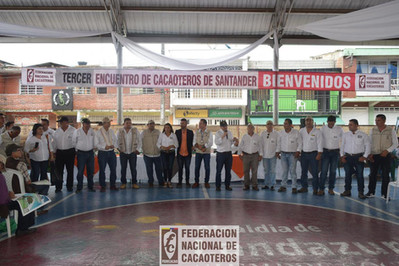 Directivos de fedecacao en el encuentro de cultivadores de cacao en santander