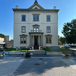 View of the front of VMFA Robinson House- Richmond Region Tourism Visitor Center