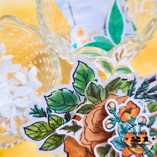 zoom sur un assortiment de découpes en papier