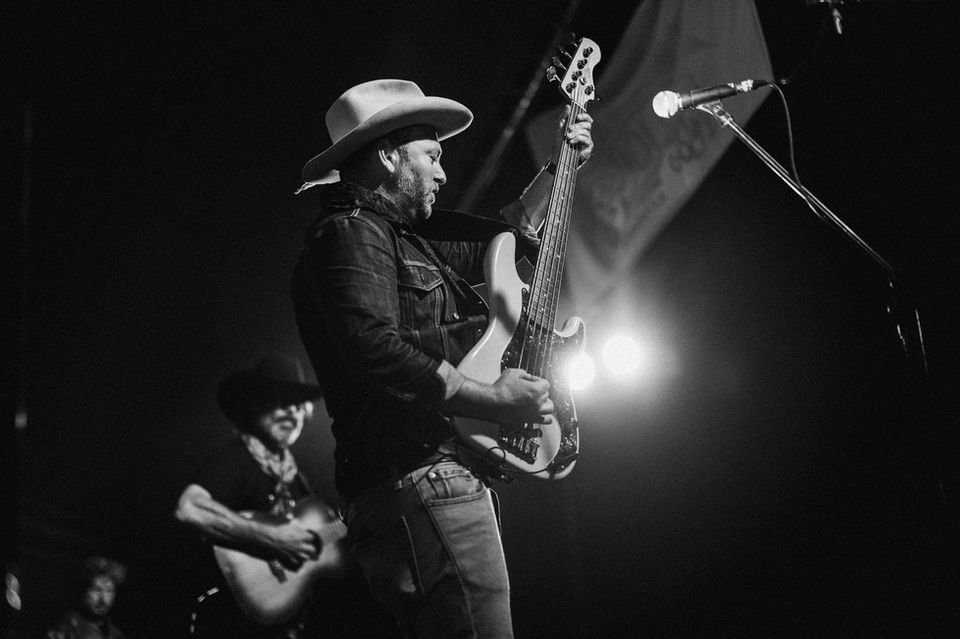 Corb Lund