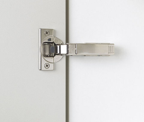 Scharnier Hohe Beanspruchung erfahren in der Küche die Scharniere. Aus diesem Grund setzen wir nur die besten Komponenten ein. Verzichten Sie nicht auf das elegante und automatische Verschließen der Türen in der Küche dank integriertem BLUMOTION System. Mit den von uns eingesetzten Scharnieren bewegt sich jede Tür zuverlässig – und dies über Jahre hinweg.