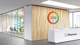 What are Cross-Border Payments? How B2B Businesses Can Use Payoneer for Global Transactions