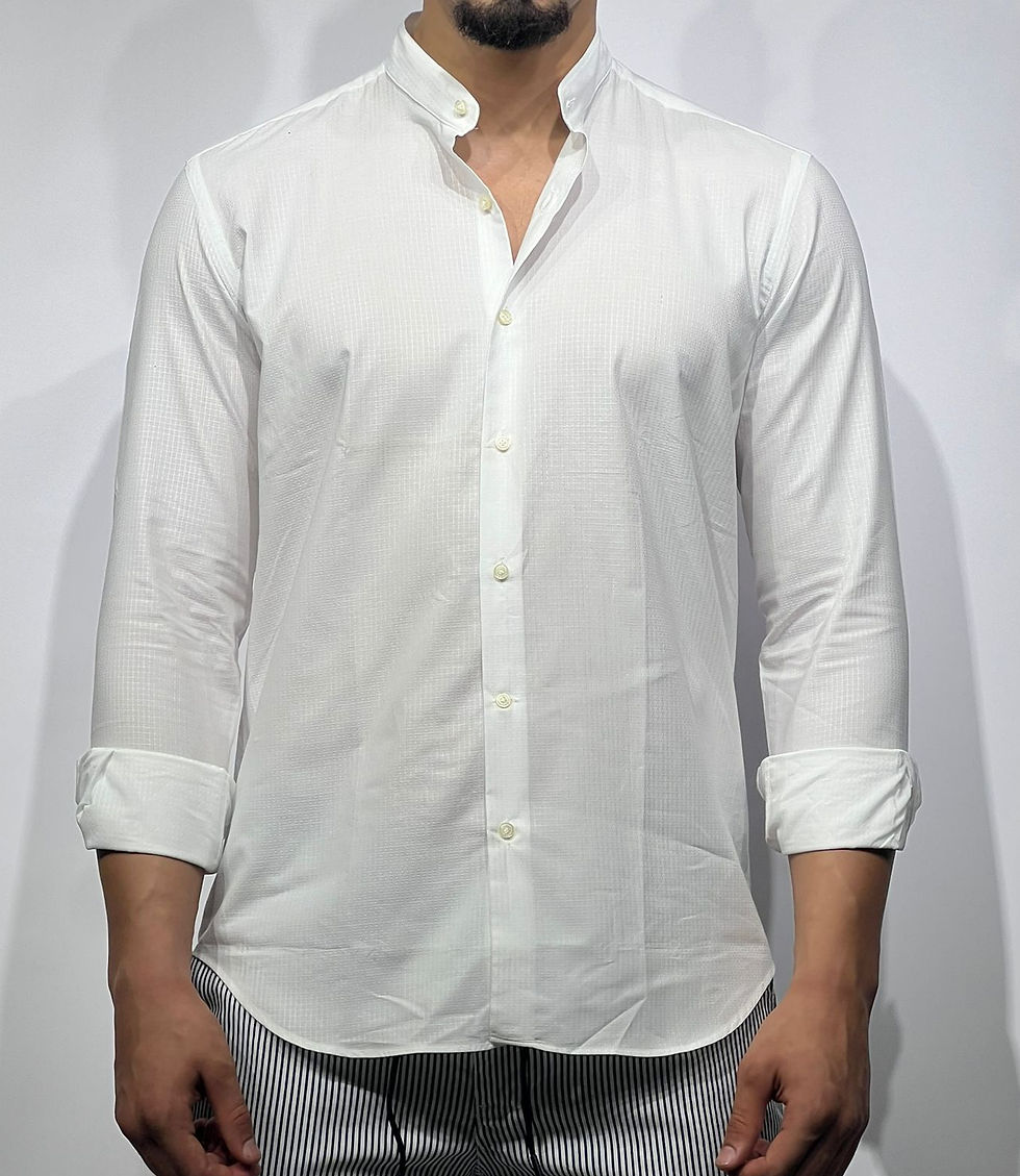 CAMICIA EASY FIT IN COTONE OPERATO CON COLLO COREANA