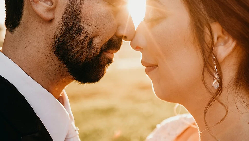 10 Popular Lesbian Dating Apps to Help You Find Love