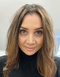 A customer satisfied with the service of installing the security system, expresses her positive opinion about the engineer from Bee Secured Ltd