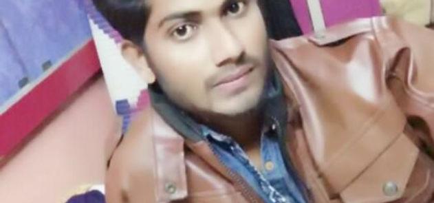 दोस्तों 👫 Gօօɢʟɛ ☝ पर चाहे जितना 😌 भी 😎 New Sтaтus 📝Seaʀcн कर लो, 🔎 लेकिन New Status 📝 तो मेर