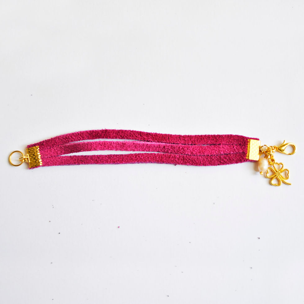 Miniatura: Pulsera de cueros