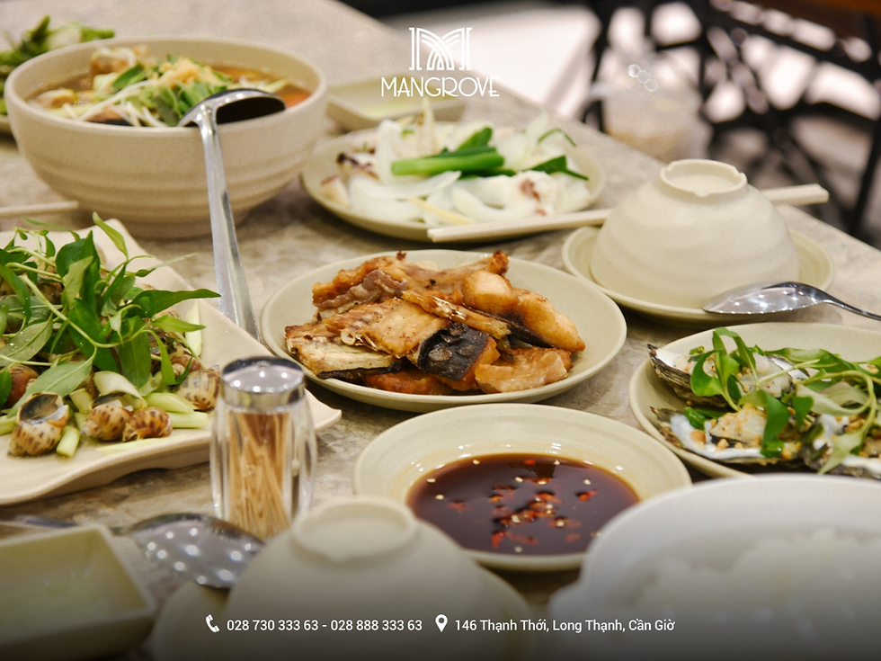 Với những vị khách đang công tác tại Cần Giờ, sau một ngày dài làm việc, được ngồi xuống và thưởng thức bữa cơm nhà ấm áp là điều vô cùng quý giá.