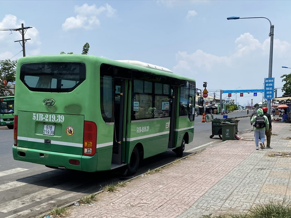 Đi Cần Giờ bằng xe bus cũng là lựa chọn của nhiều du khách