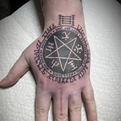 hand tattoo
