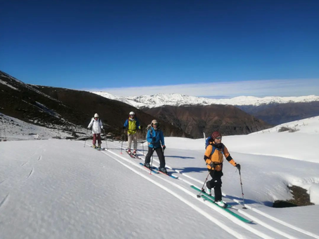 Explora el Mundo del Esquí de Montaña: Libertad Más Allá de las Pistas