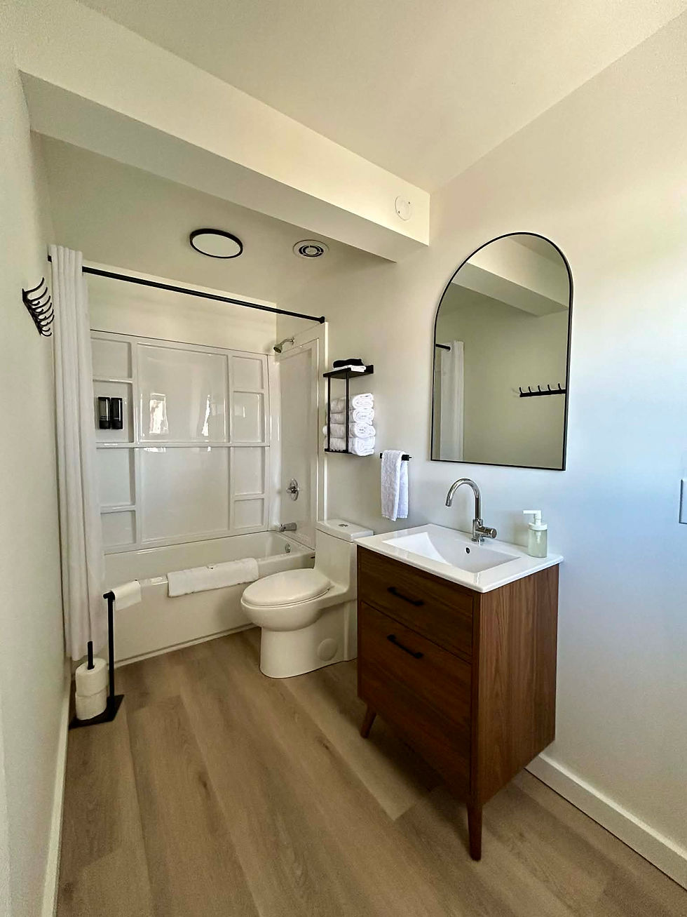 Fully Renovated 3 Piece Bathroom
