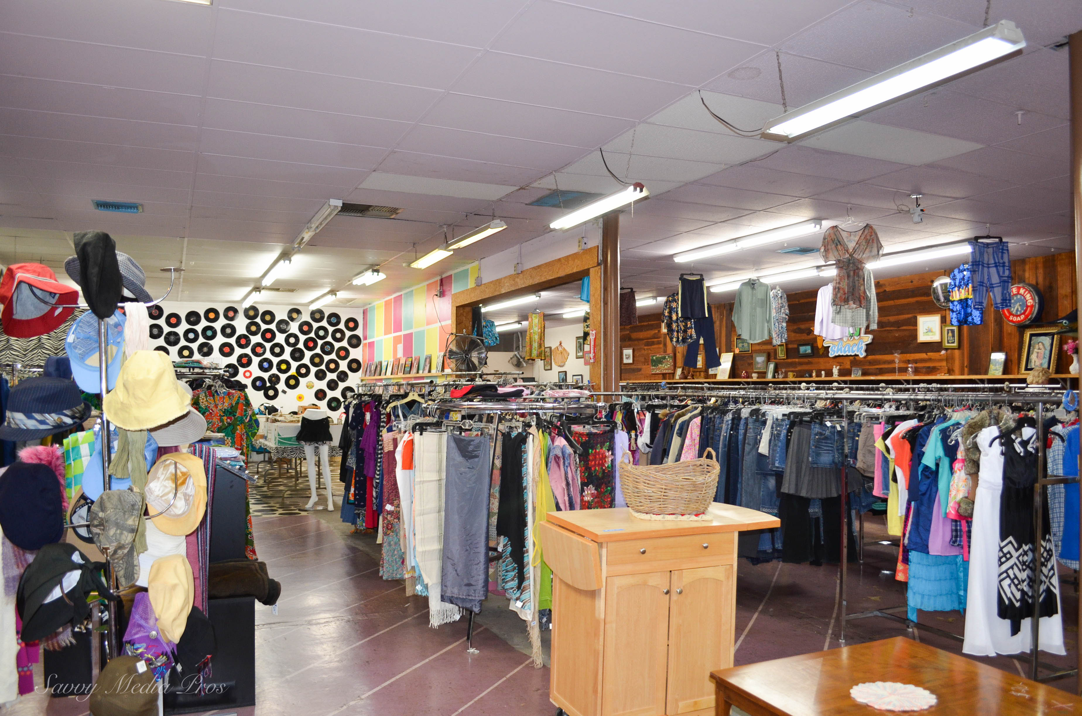 The Blues Estate Store / We Buy Estates / Estate Liquidators