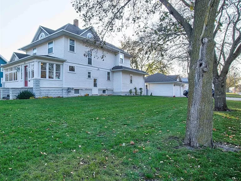 Listings Humboldt Realty