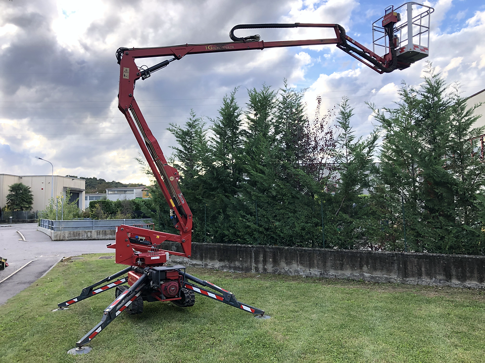 NOVENOL - HINOWA 1470 GOLD LIFT TRACKED PLATFORM RENTAL