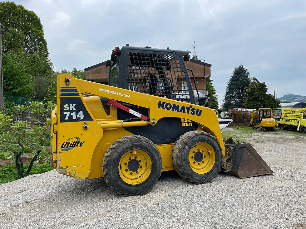 Thumbnail: Komatsu SK 714. Anno 2002 ore 2800 NON TARGATA (VENDUTO)