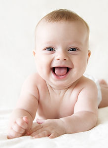 Babyfoto-zuhause-berlin-babyfoto-new-born-babyfotograf-babyfotografie-berlin-natürliche-ba