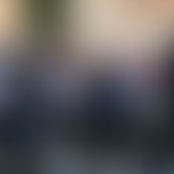 Veranstaltungsfotos zeigen den Blick ins Publikum und wer in der ersten Reihe sitzt.