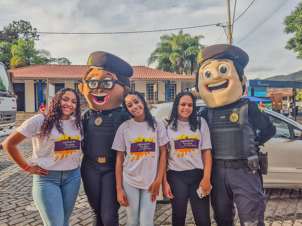 Fotografia de autoria de William Santos registrada durante ações de conscientização da campanha Maio Amarelo, movimento dedicado à promoção da segurança no trânsito e à redução de acidentes por meio da educação e da mobilização social.