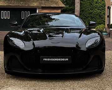 Lekker Fris Pakket – Aston Martin gewassen aan huis