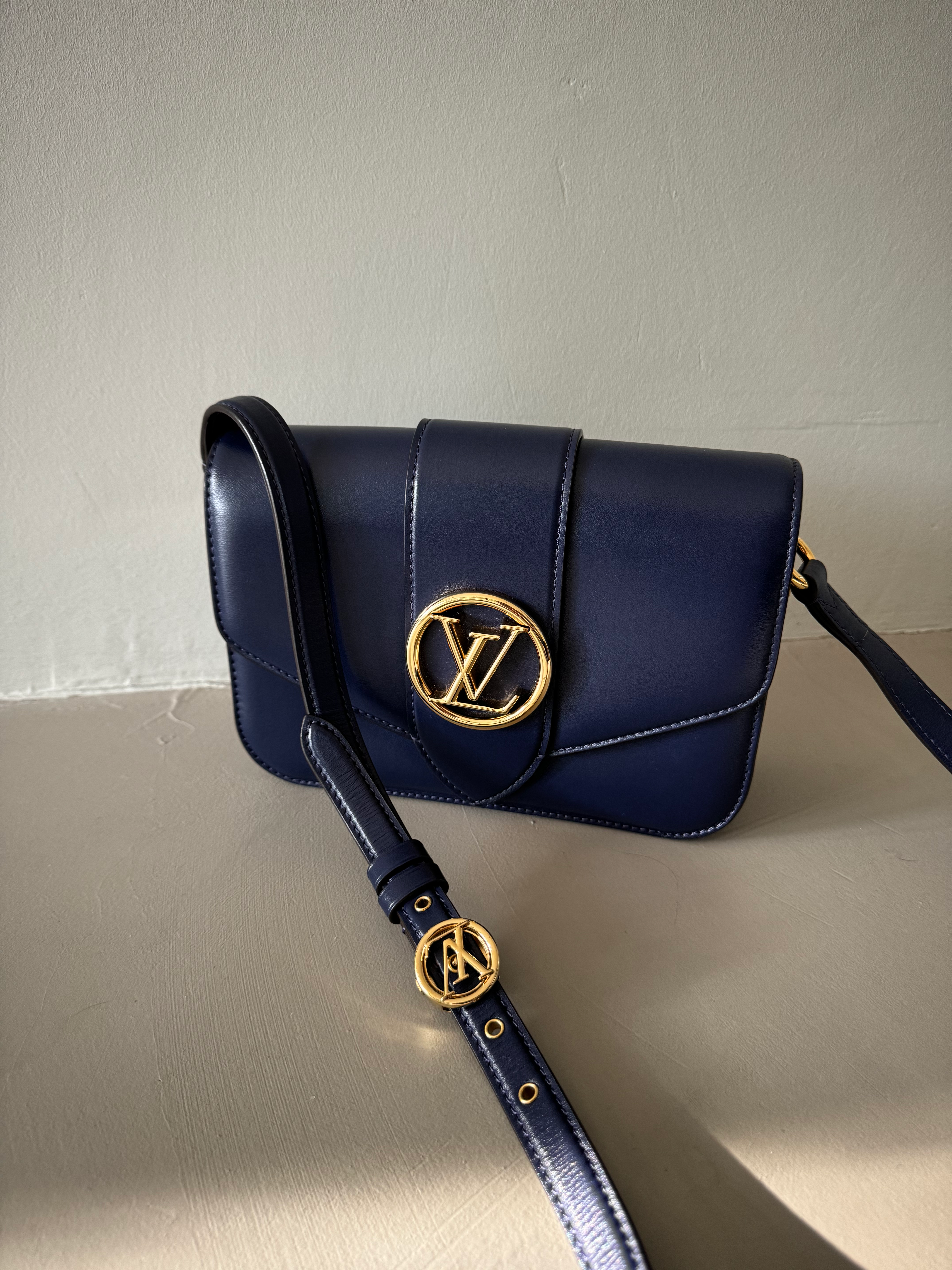 Louis Vuitton Pont 9