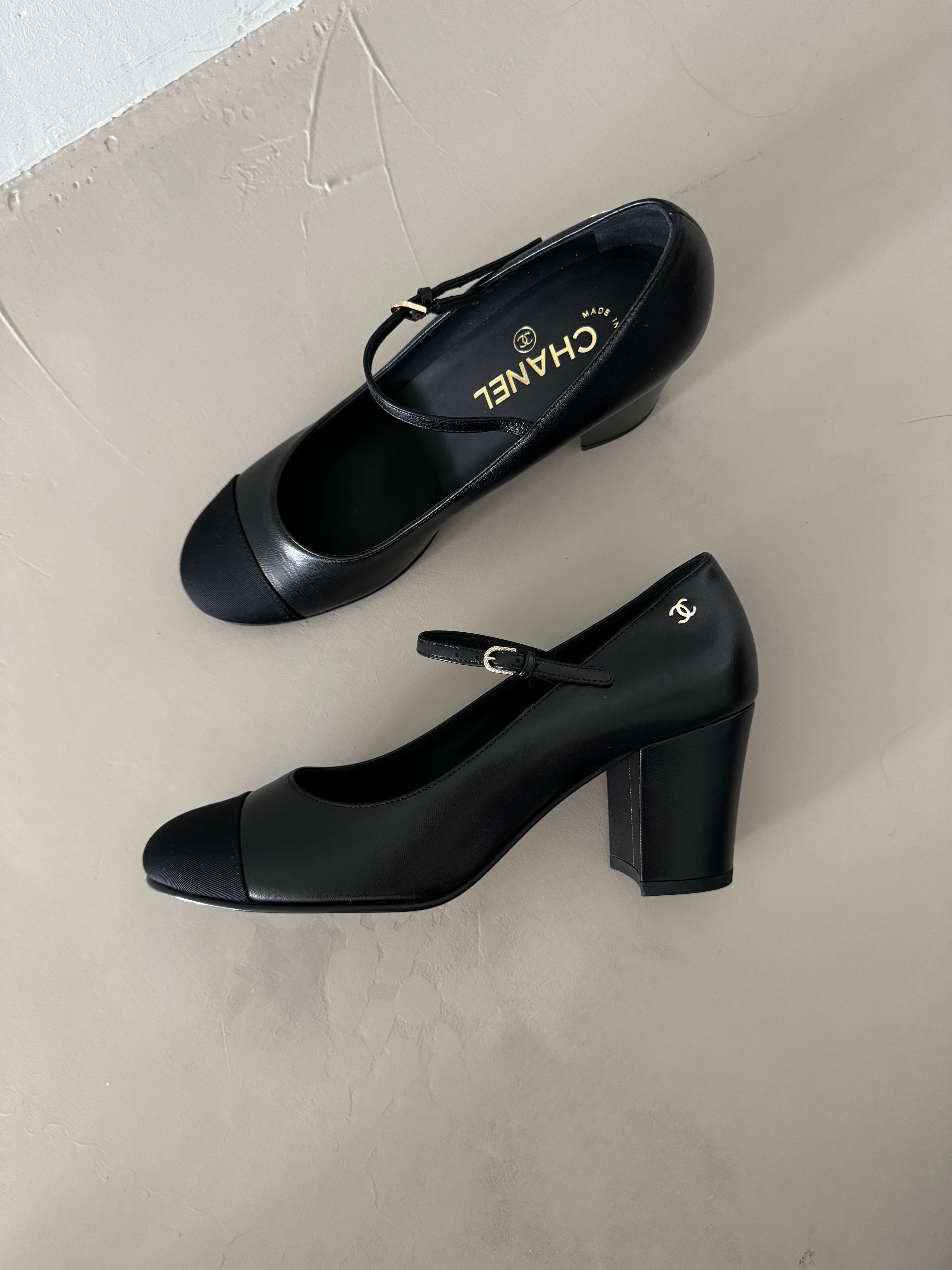 Chanel Cap Toe Mary Janes Pumps 39