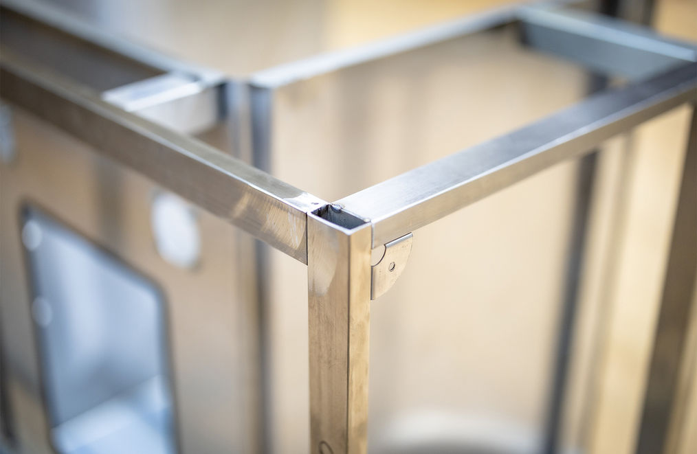 Edelstahl Unterkonstruktion für Großküchen