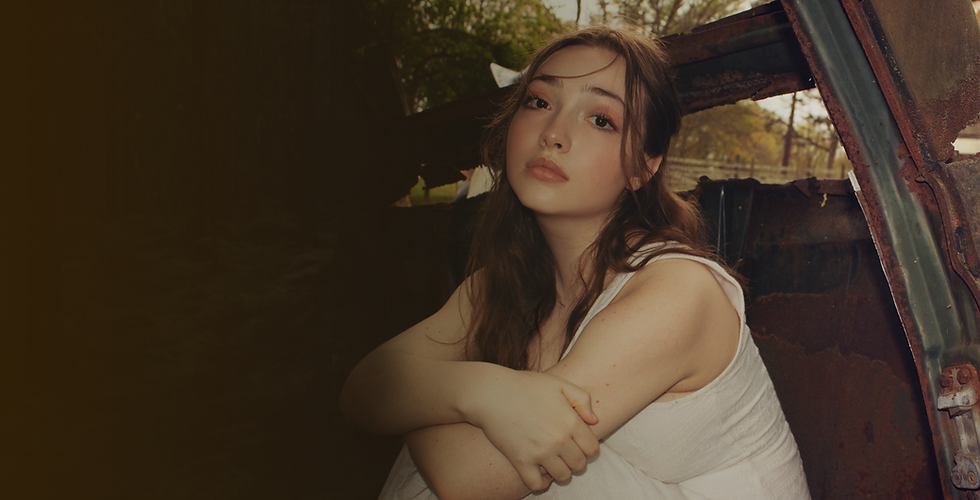 Erinn Driscoll Website (UPDATED gradient x2).png