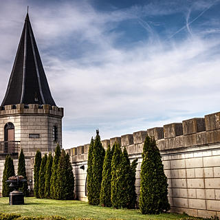 Writer: Kentucky Castle