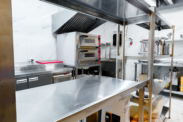 kitchen-appliances-in-professional-kitchen-in-a-re-2023-11-27-05-30-28-utc.jpg