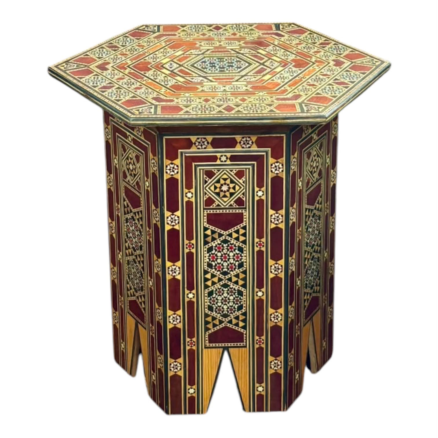 Mesa auxiliar taracea siglo XX.