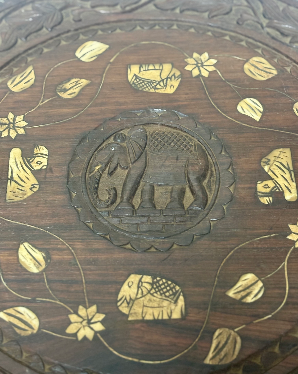 Miniatura: Mesa auxiliar Circa 1.920.
