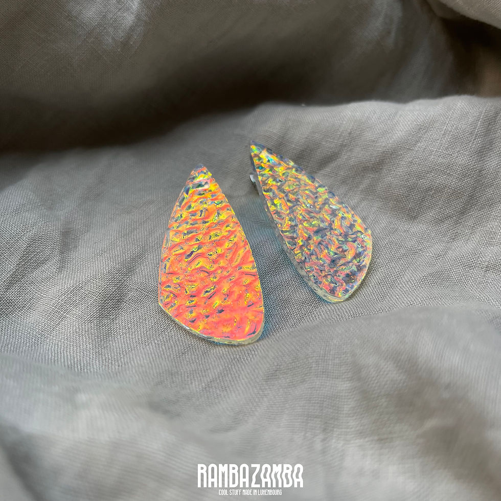 Thumbnail: LEAF long iridescent