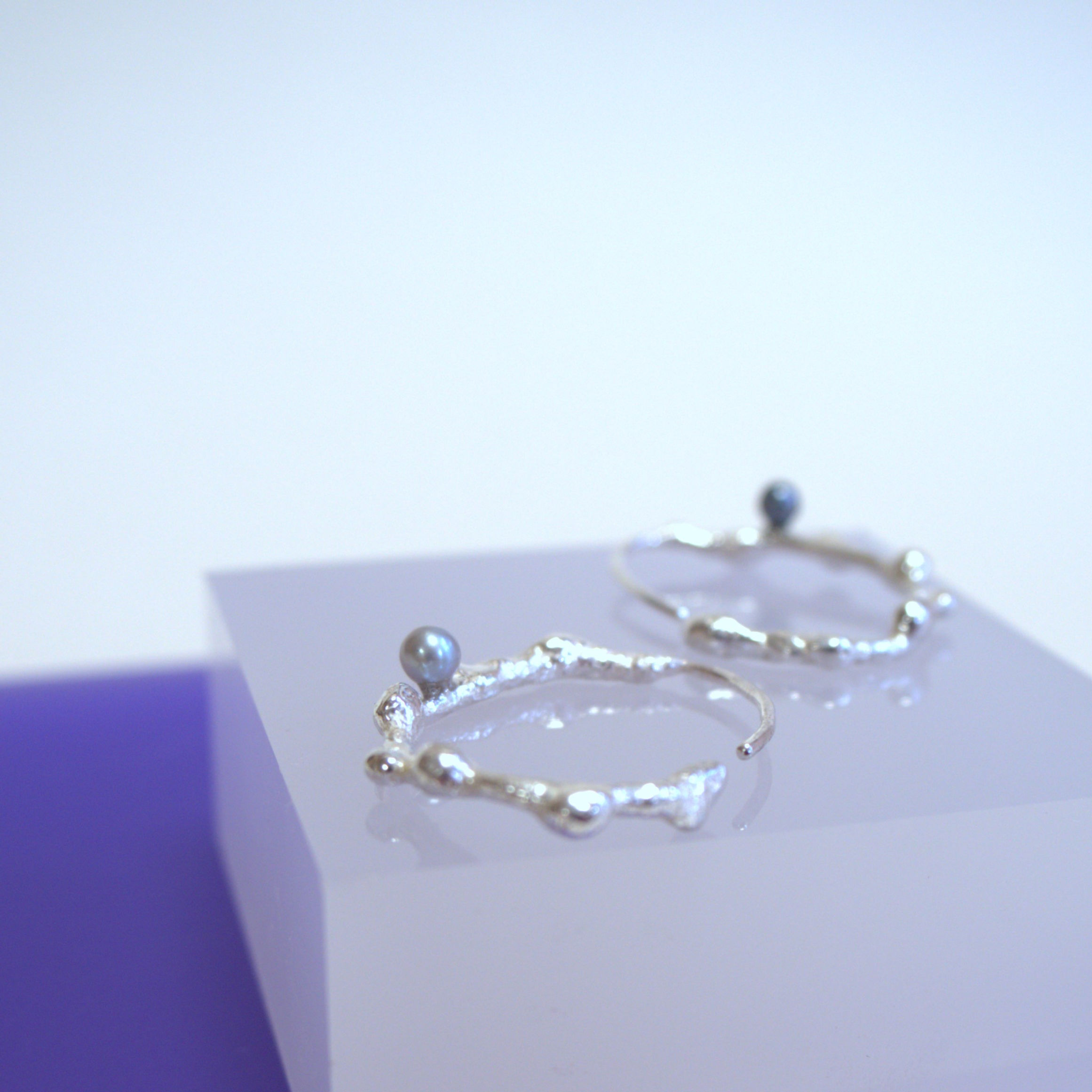 Oorbellen "Muddy Silver Grey"