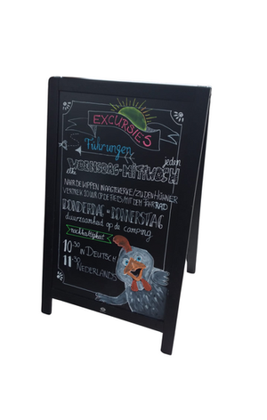 Zwart bord met menu: Exclusieve Tulpen, heerlijke gerechten, weekmenu en kip.