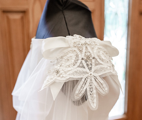 hand embroiderer, custom wedding accessories, teaching embroidery workshops, wedding accessories, bespoke hand embroidery