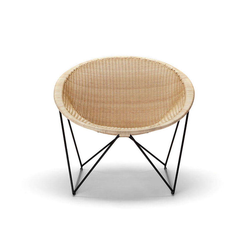 Feelgood Designs Lounge chair C317 by Yuzuru Yamakawa - black frame / natural rattan Karybu Buy Online luxury interiors