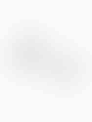 Silberne Oriella Creolen aus Edelstahl – geschwungenes Design mit feiner Draht-Wicklung auf weißem Grund.