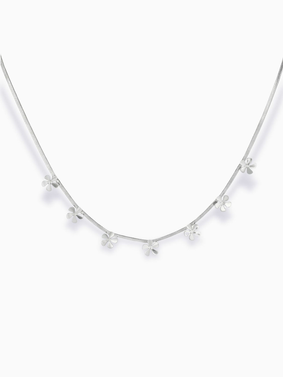 Silberne Merisa Halskette aus Edelstahl – geschmeidiges Snake Chain Design mit zarten Blumen-Charms.