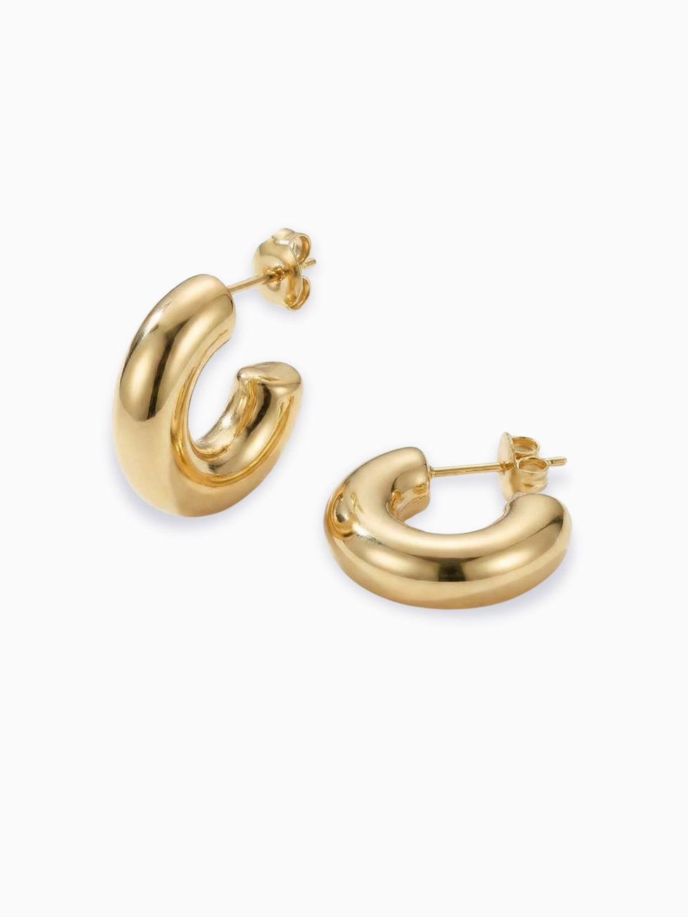 Goldene kleine Emma Creolen (S) aus Edelstahl – markante, dicke Tube-Ohrringe mit glänzendem Finish auf weißem Grund.