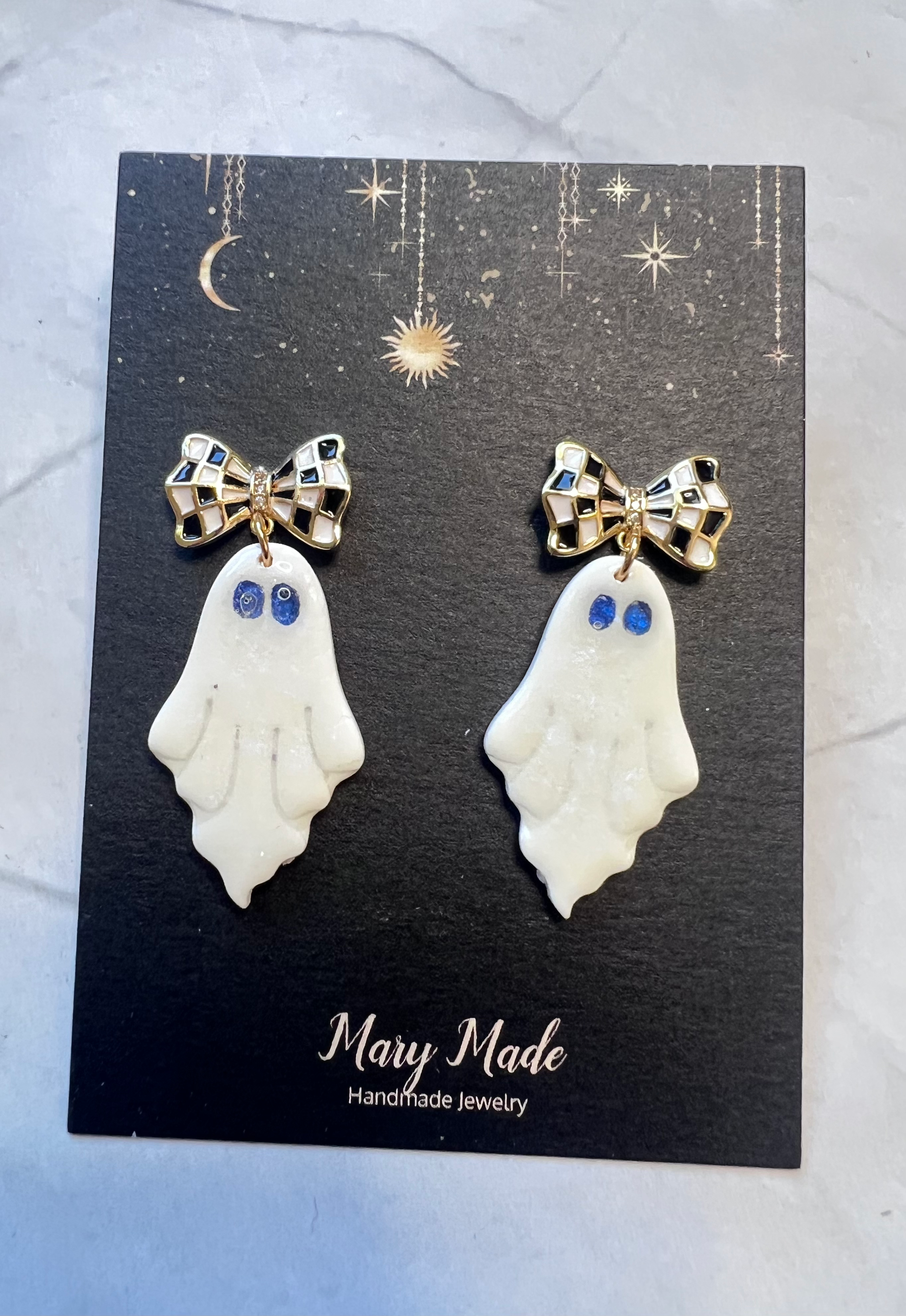 Ghosts W/Checker Bow
