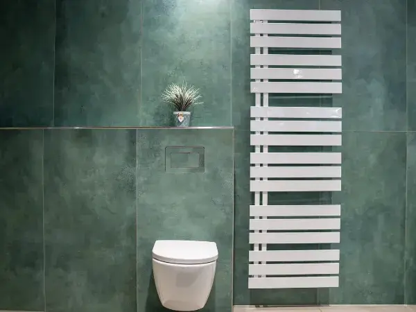 Ausstellung_Waschtisch_und_Toilette_webp.webp