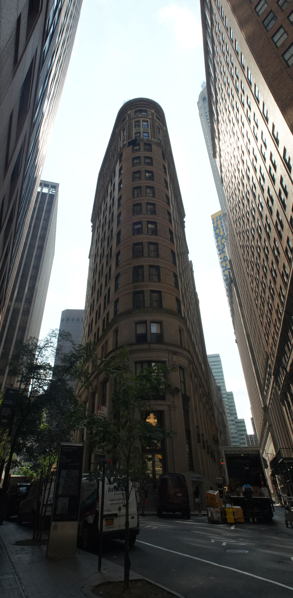 FINANCIAL DISTRICFLAT BUILDING 2