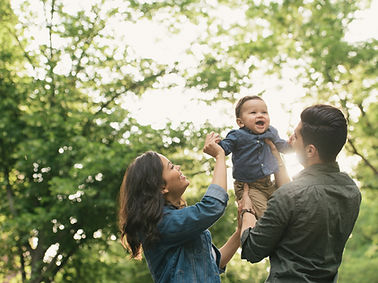 Glad familj