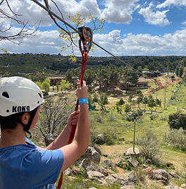 Nuestro circuito Ninja Warrior más Jungle Park con puentes y tirolinas. 