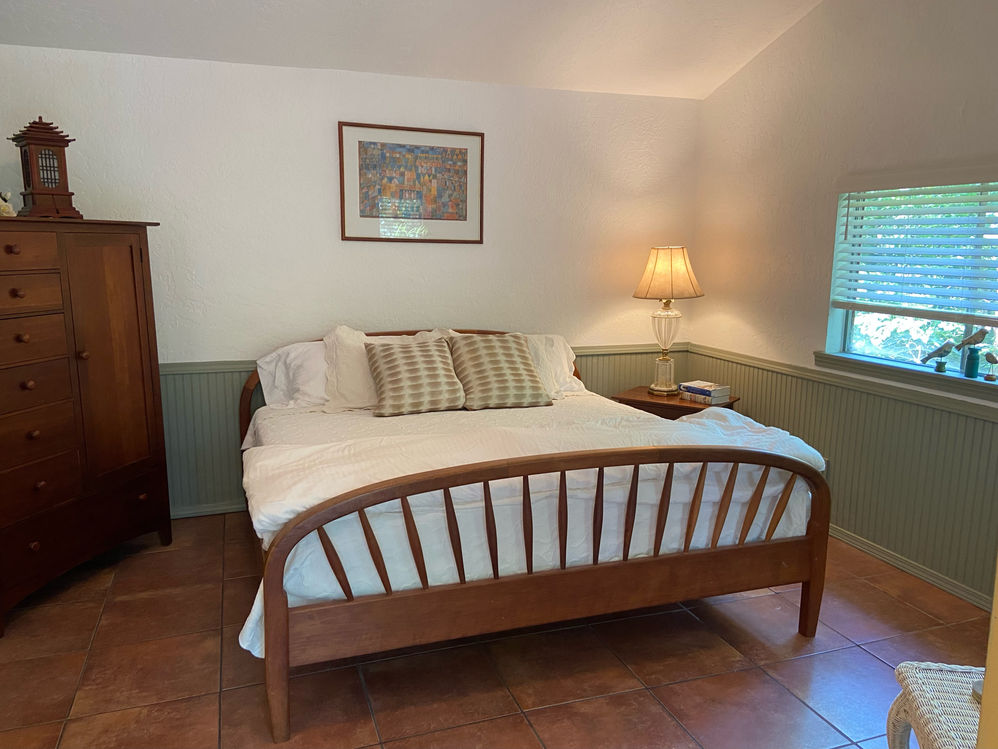 Second Bedroom Red Cottage showing bed 